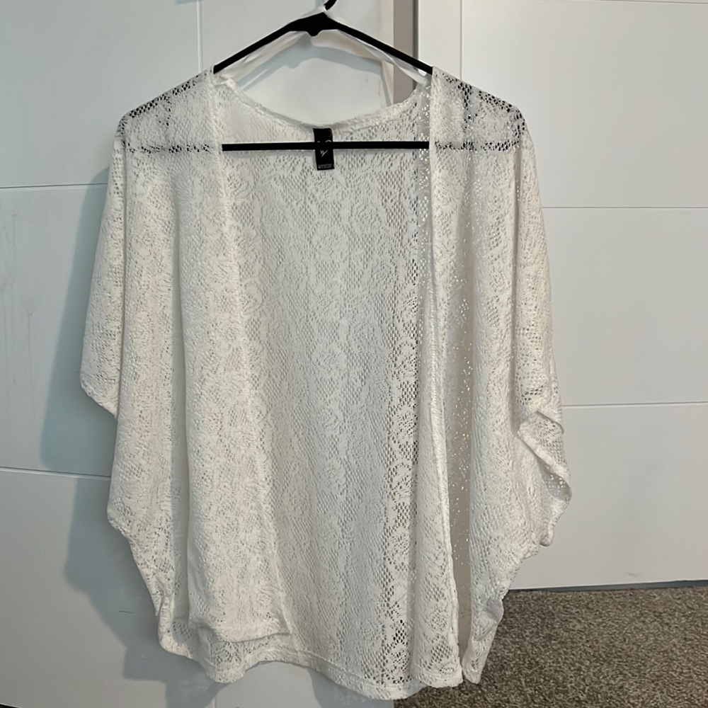 Lace Flyaway